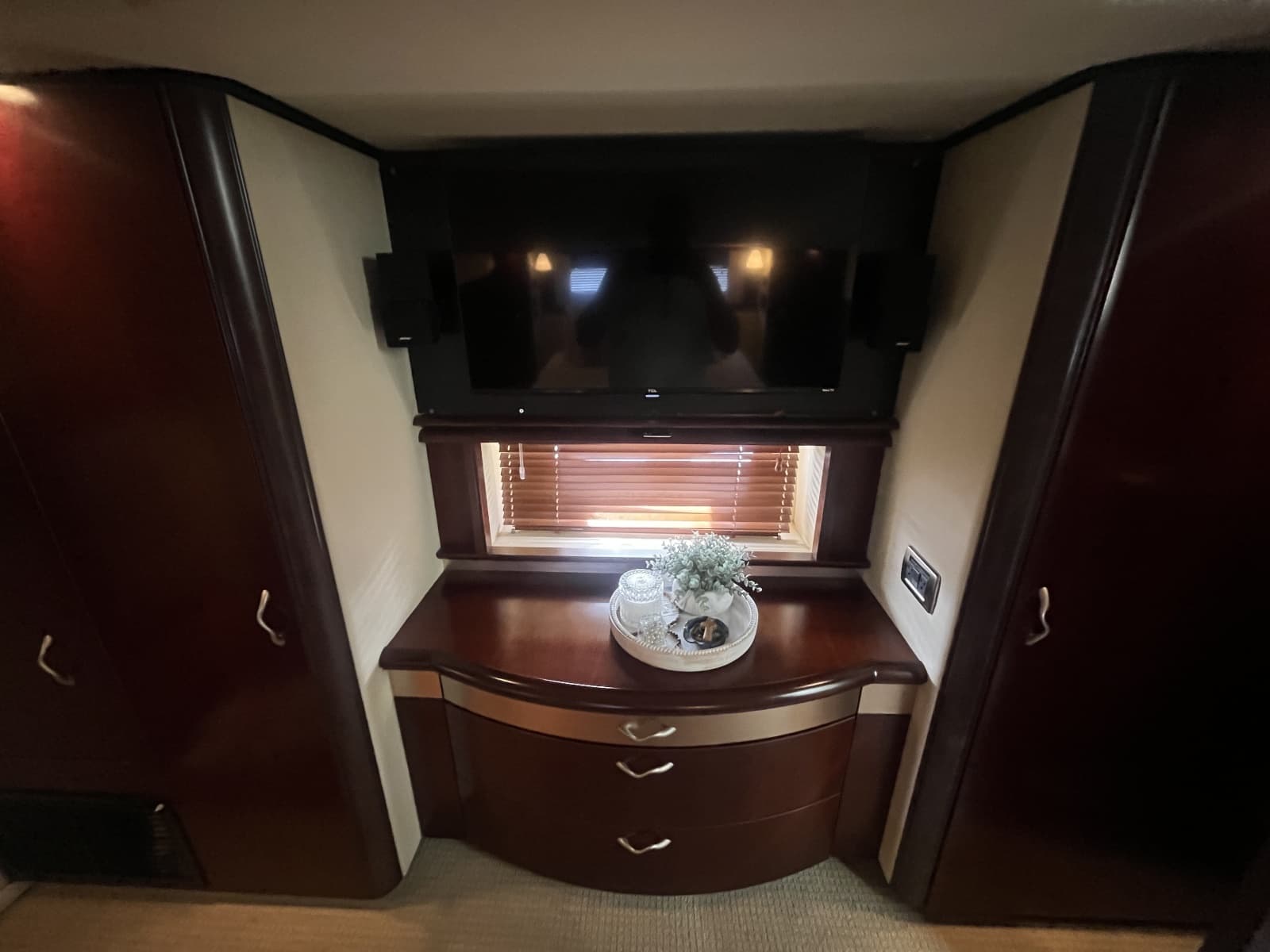 2006 Sea Ray 58 Sedan Bridge - Photo 71