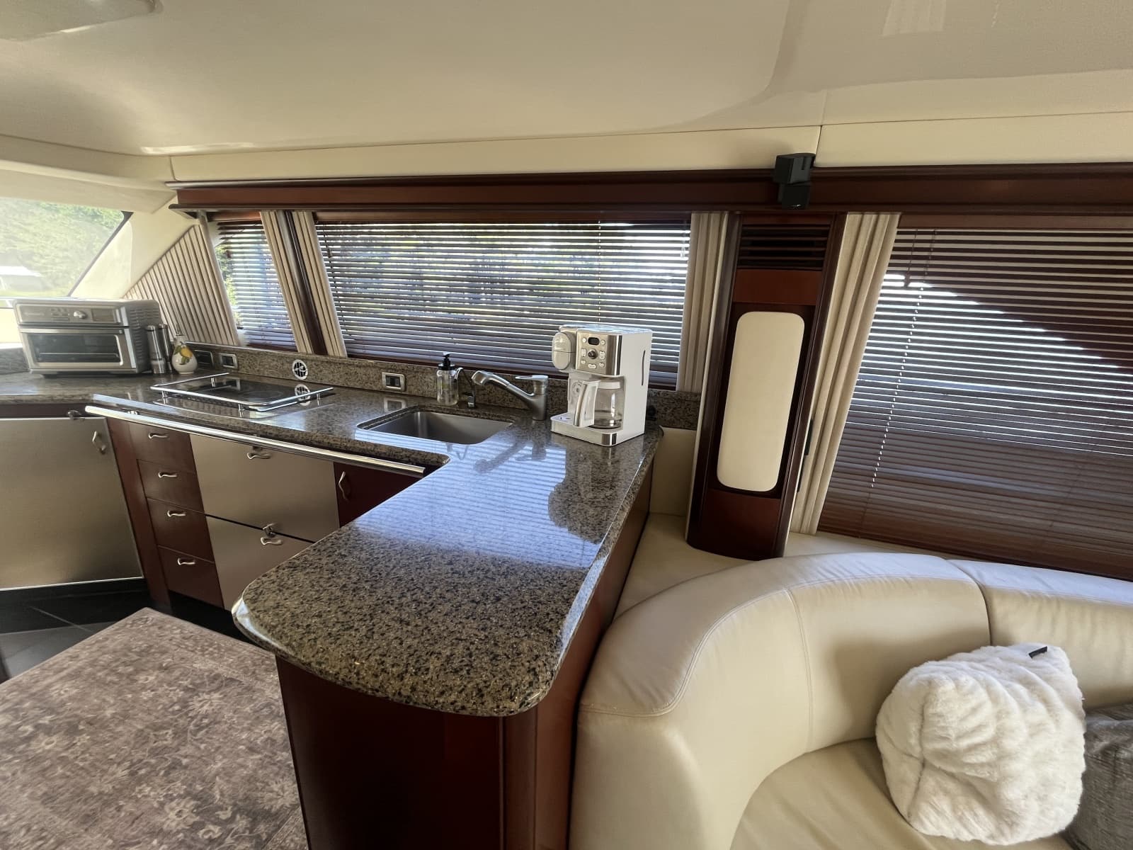 2006 Sea Ray 58 Sedan Bridge - Photo 46