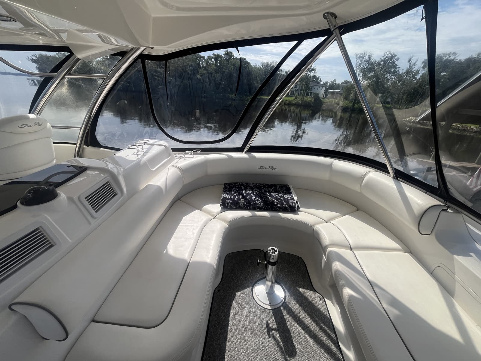 2006 Sea Ray 58 Sedan Bridge - Photo 22