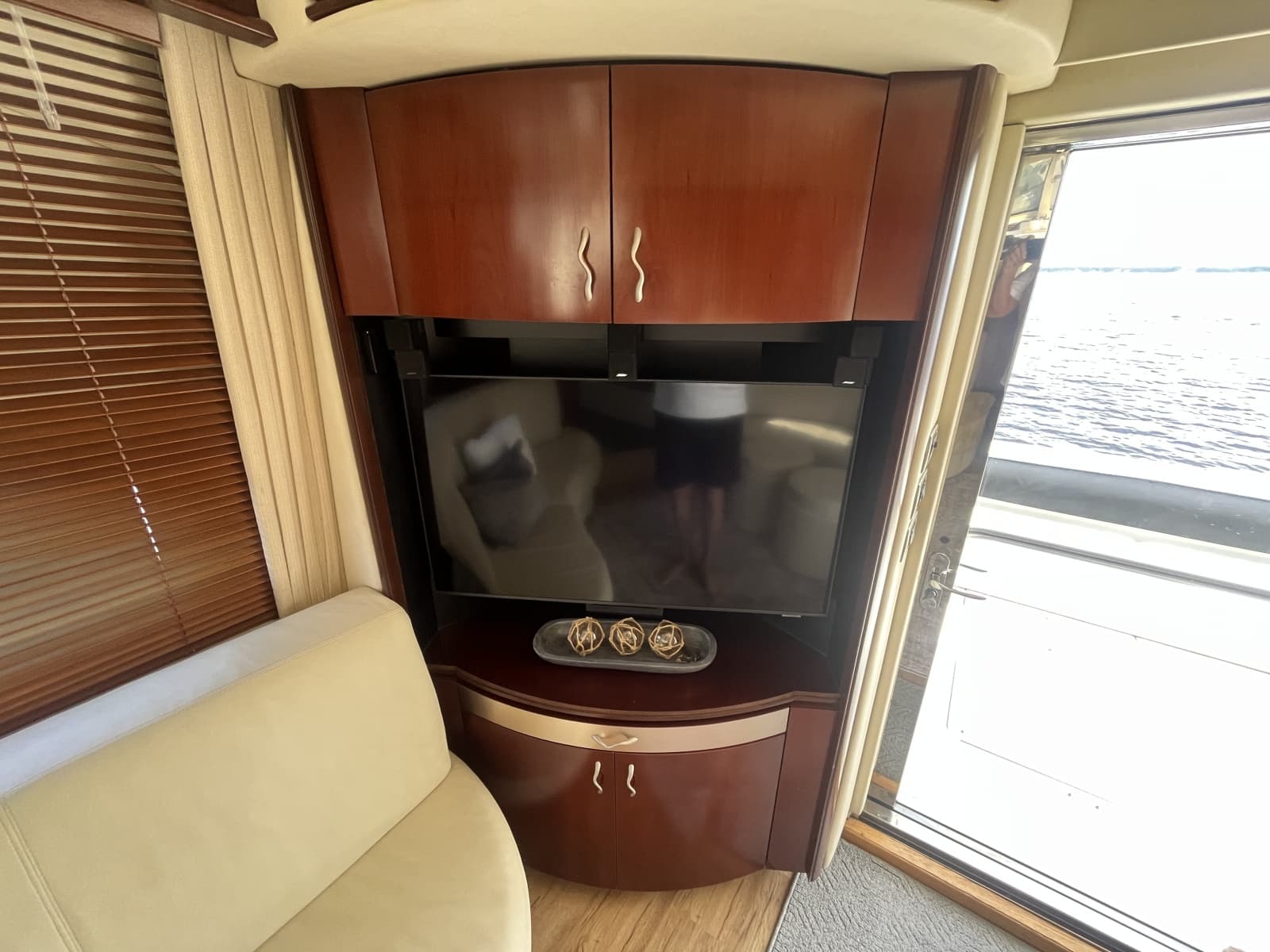 2006 Sea Ray 58 Sedan Bridge - Photo 39