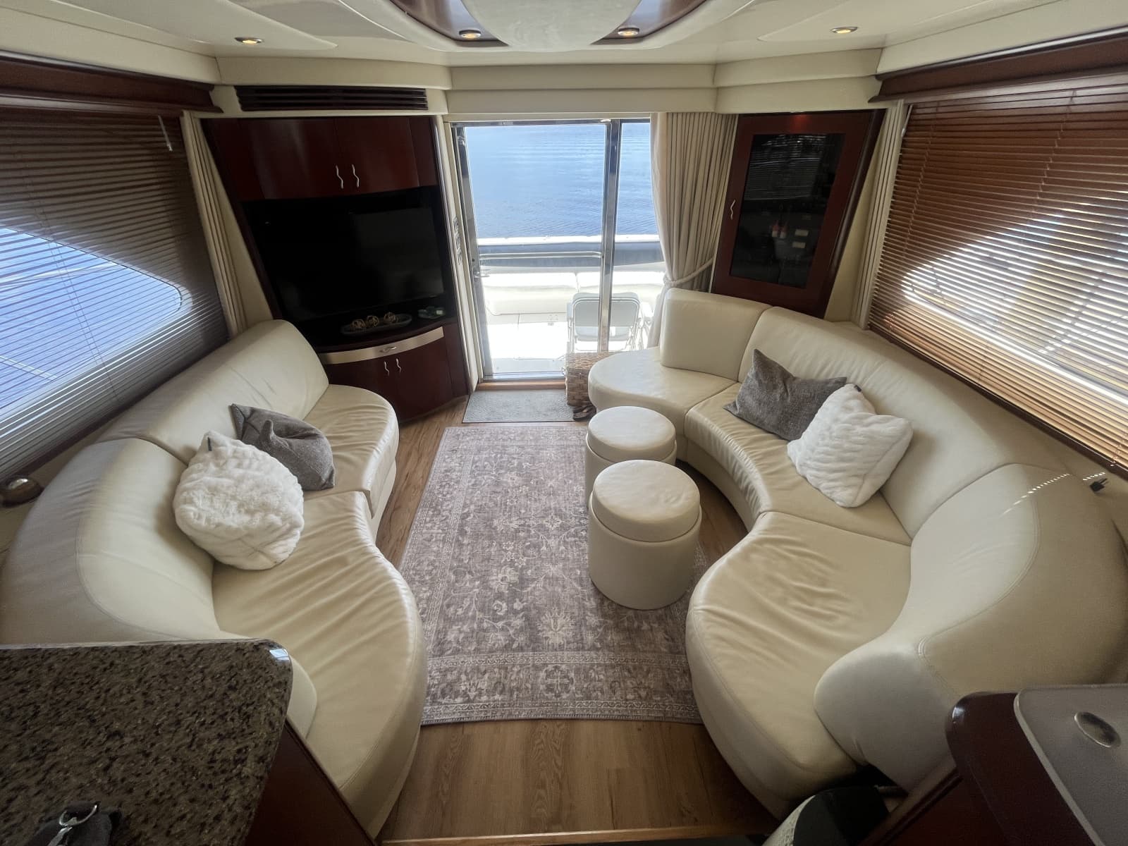 2006 Sea Ray 58 Sedan Bridge - Photo 32
