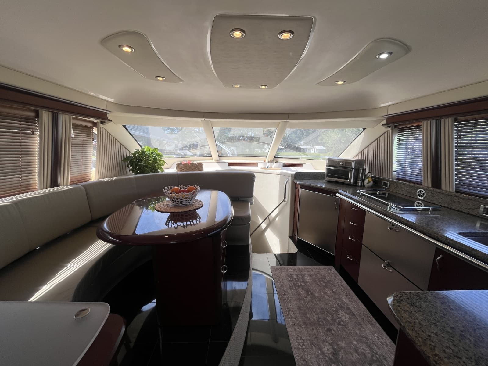 2006 Sea Ray 58 Sedan Bridge - Photo 53
