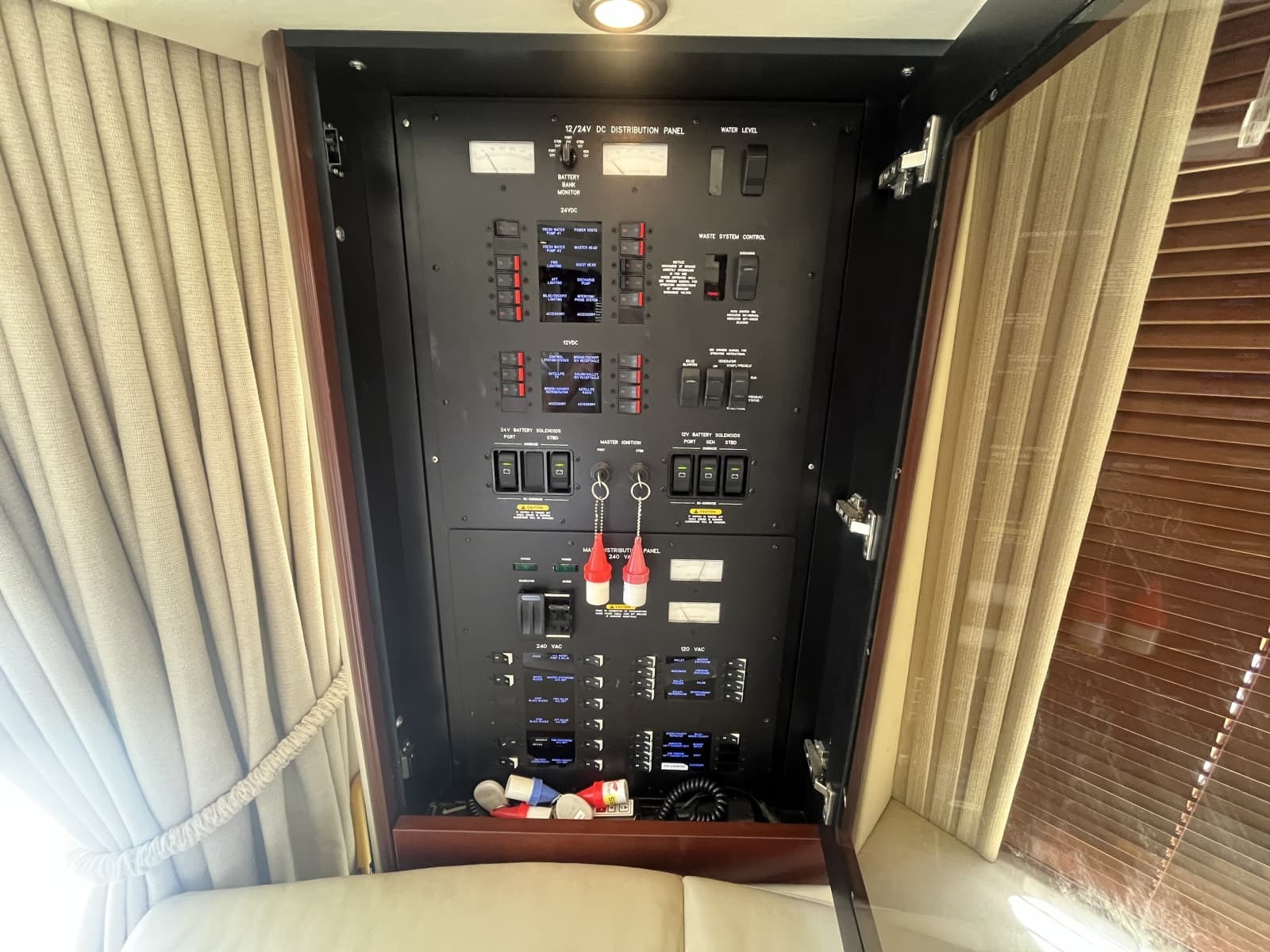 2006 Sea Ray 58 Sedan Bridge - Photo 41