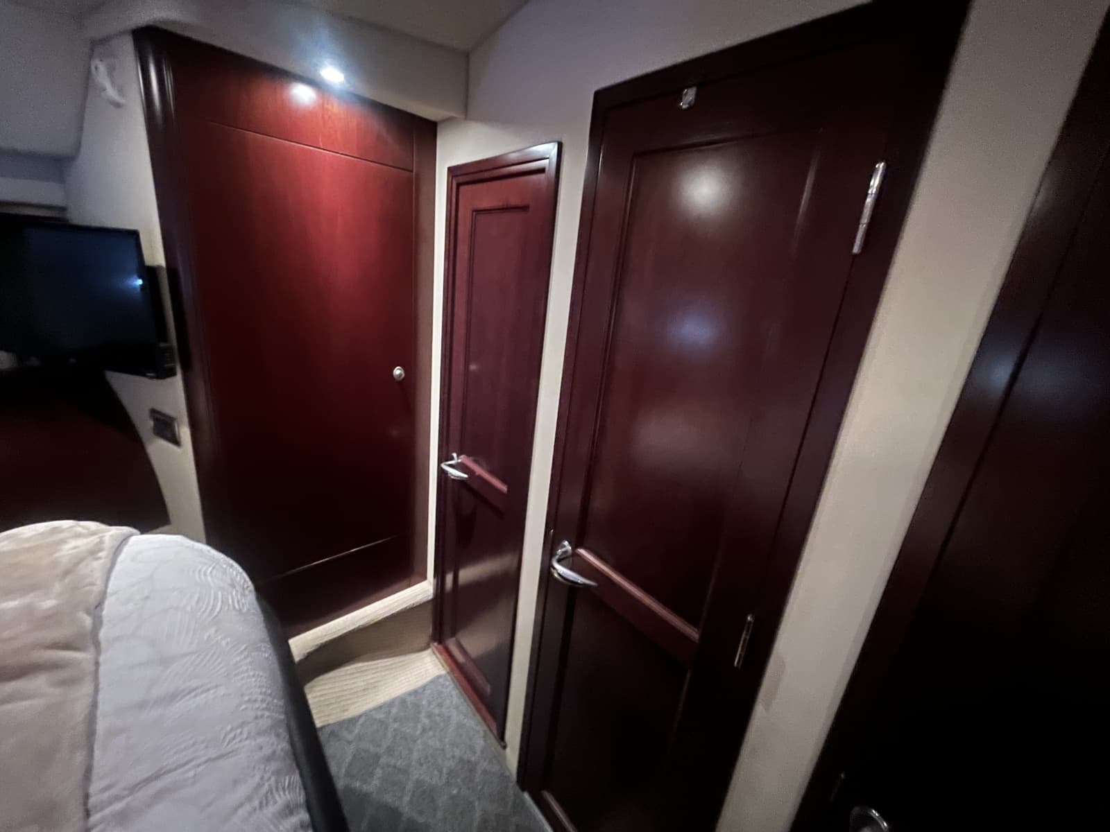 2006 Sea Ray 58 Sedan Bridge - Photo 90
