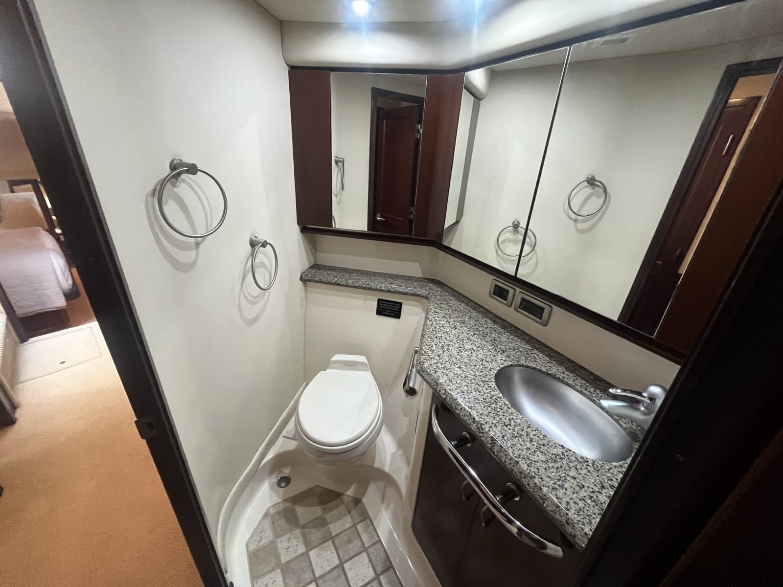 2006 Sea Ray 58 Sedan Bridge - Photo 101