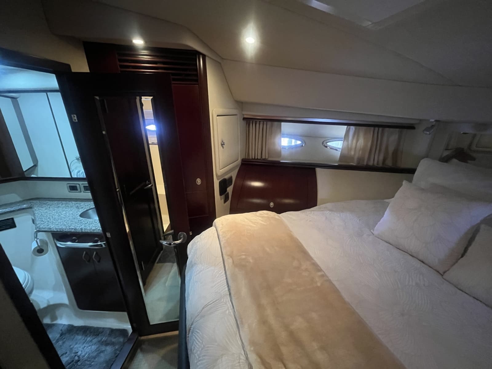 2006 Sea Ray 58 Sedan Bridge - Photo 85