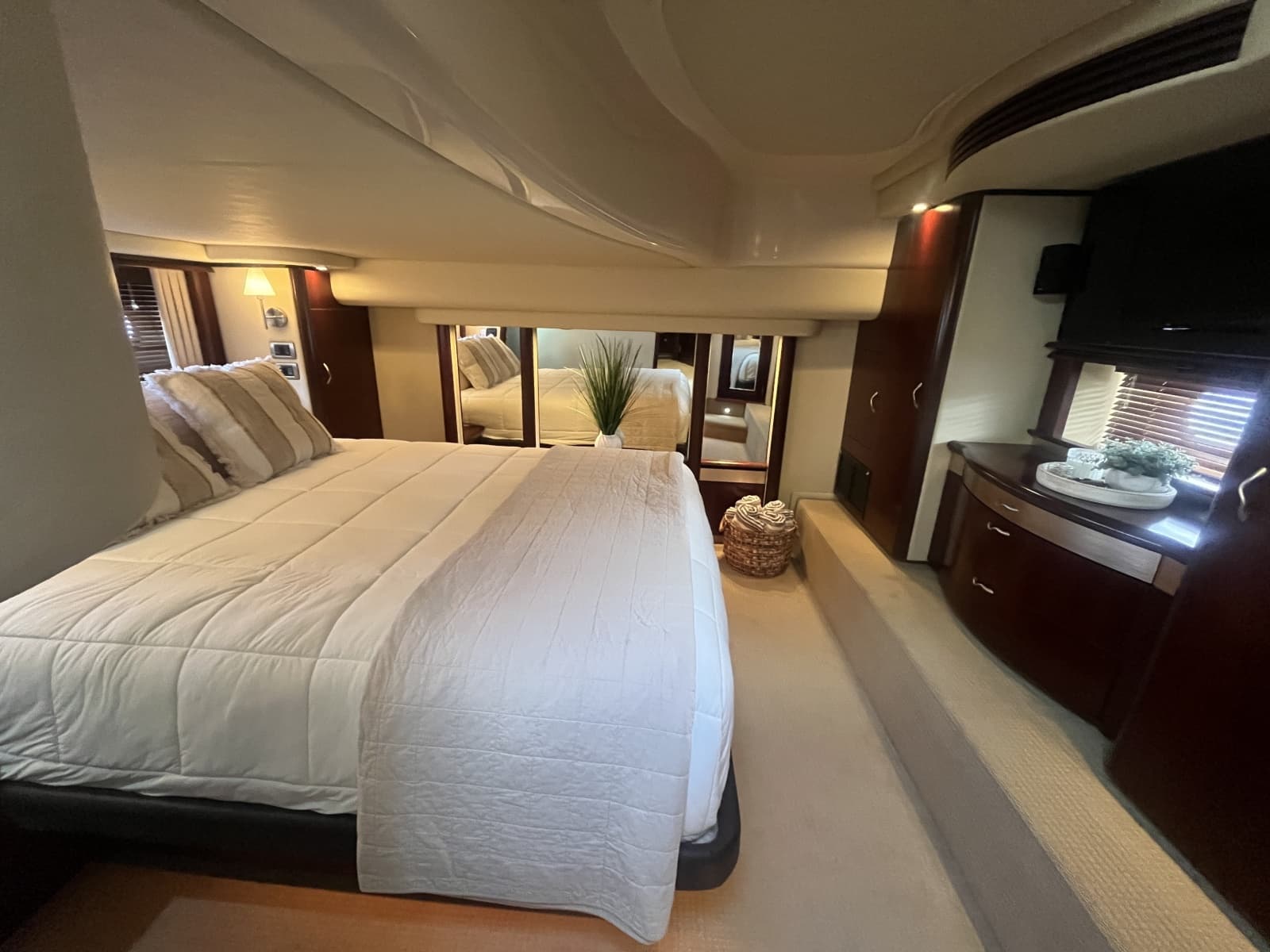 2006 Sea Ray 58 Sedan Bridge - Photo 70