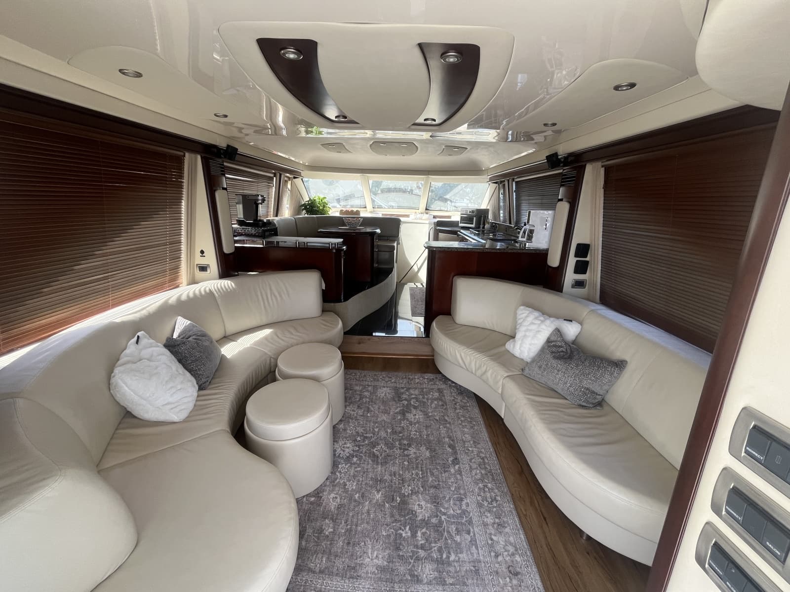 2006 Sea Ray 58 Sedan Bridge - Photo 30
