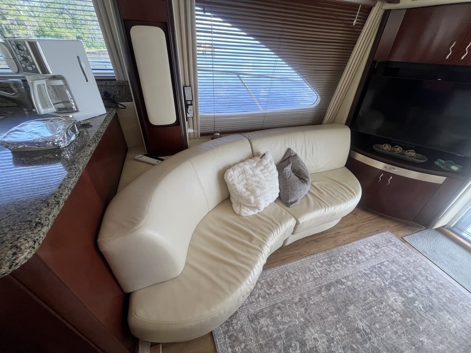 2006 Sea Ray 58 Sedan Bridge - Photo 36