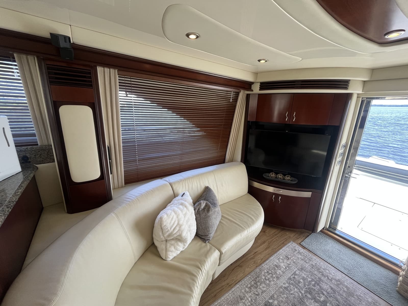 2006 Sea Ray 58 Sedan Bridge - Photo 37