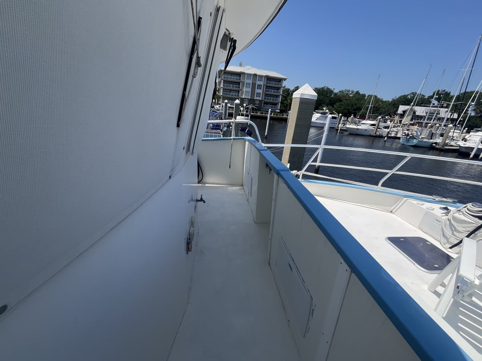 2001 Great Harbour GH47 - Photo 14