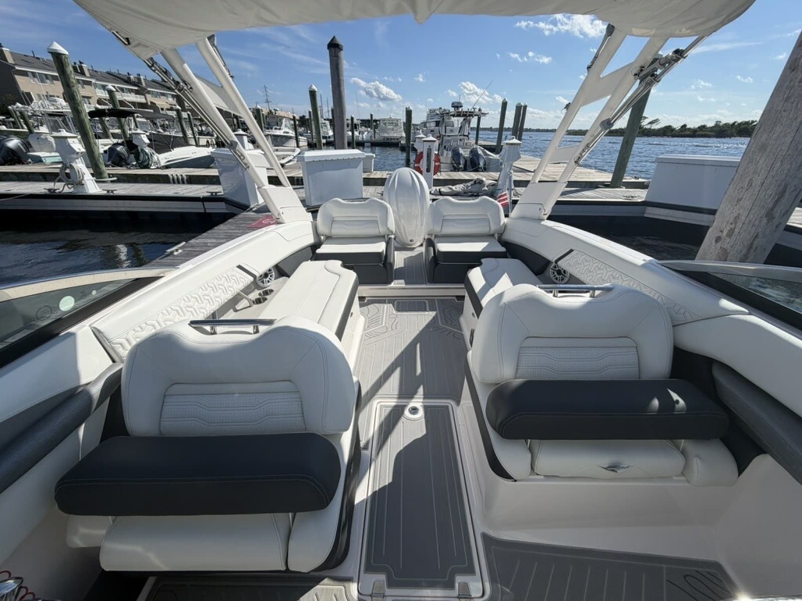 2024 Regal LX6 - Photo 11