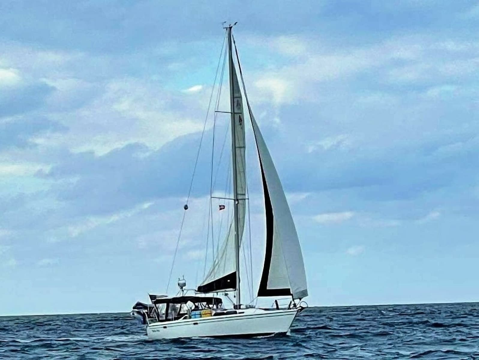 1999 Catalina 42 MKII - Photo 2