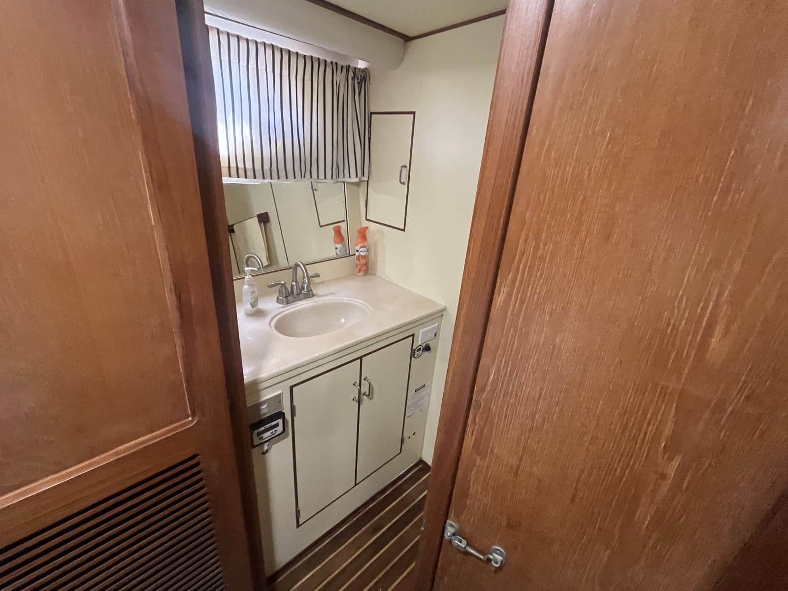 1987 Symbol 44 Sun Deck MK II - Photo 69