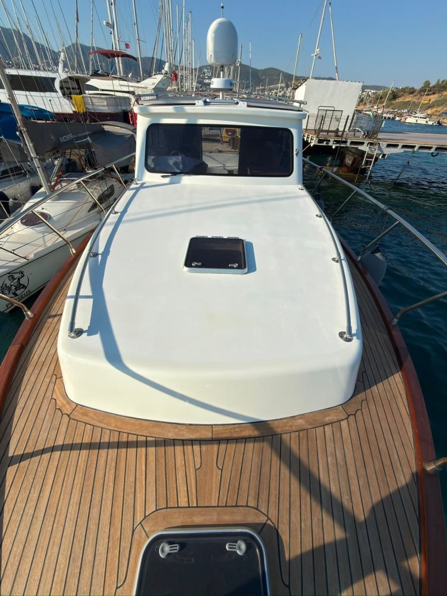 2024 Custom 37 - Photo 3