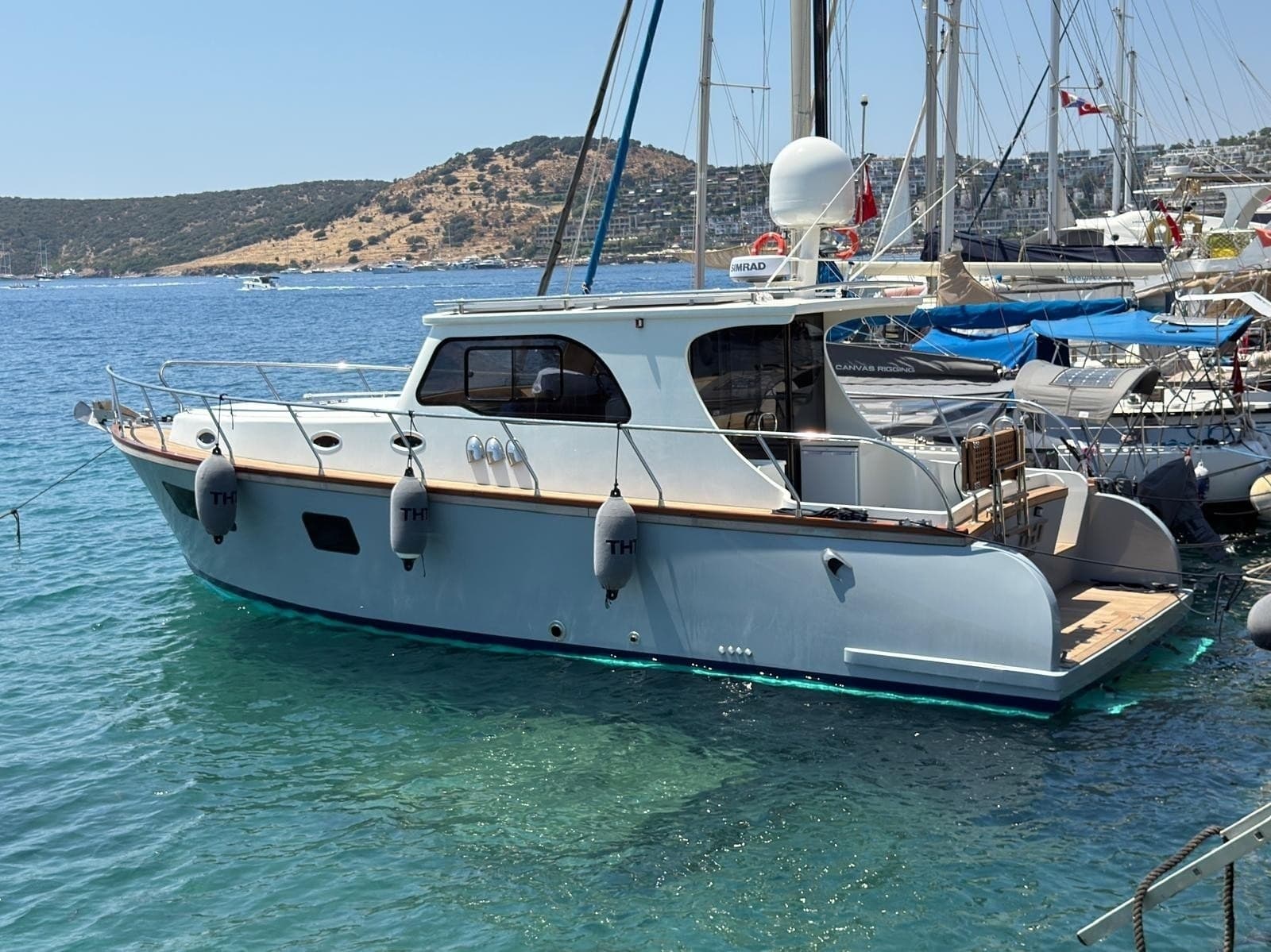 2024 Custom 37 - Photo 6