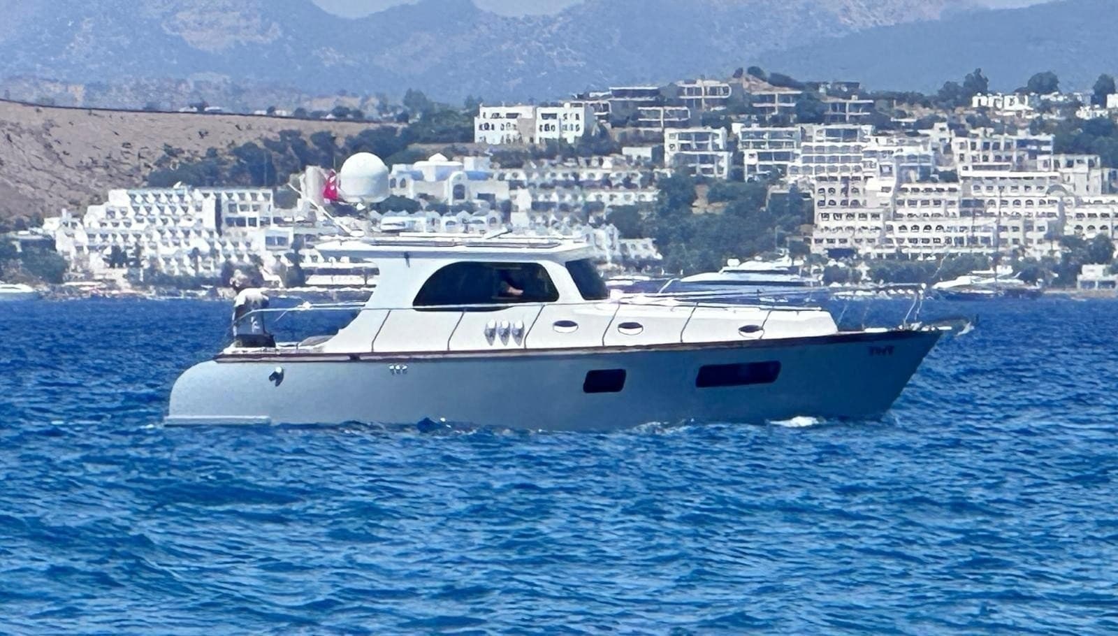 2024 Custom 37 - Photo 22