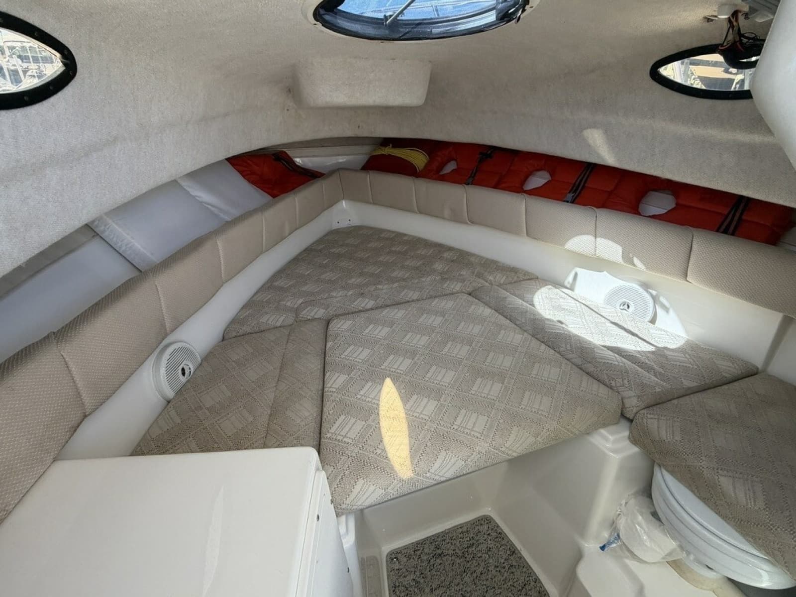 2008 Seaswirl Striper 2301 Walkaround I/O - Photo 21