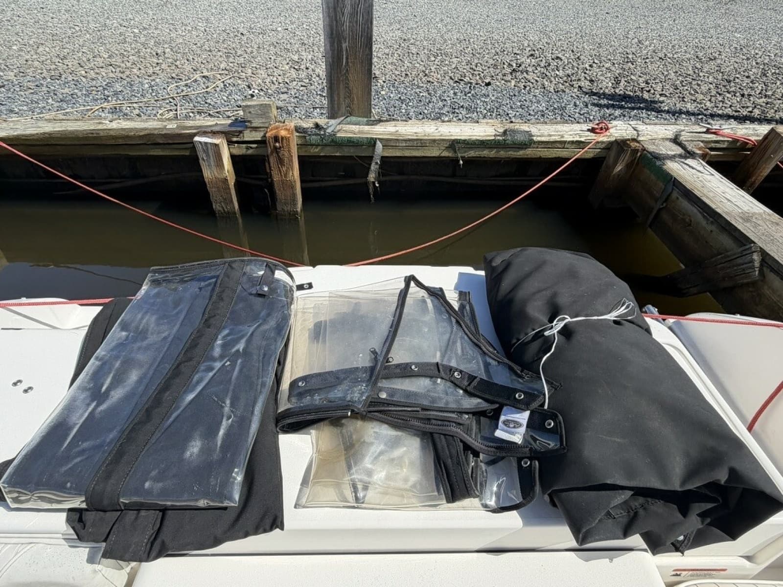 2008 Seaswirl Striper 2301 Walkaround I/O - Photo 22
