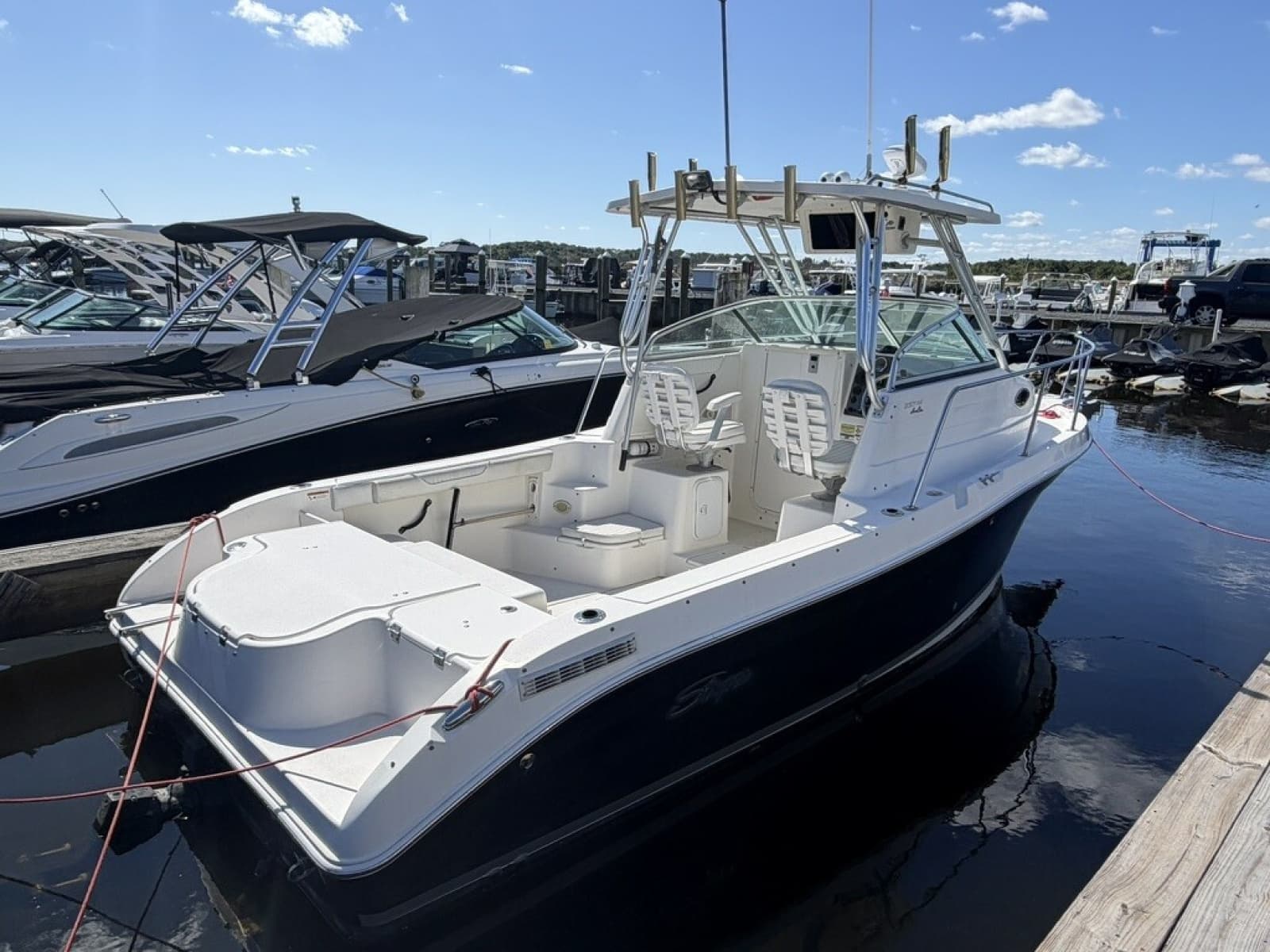 2008 Seaswirl Striper 2301 Walkaround I/O - Photo 4