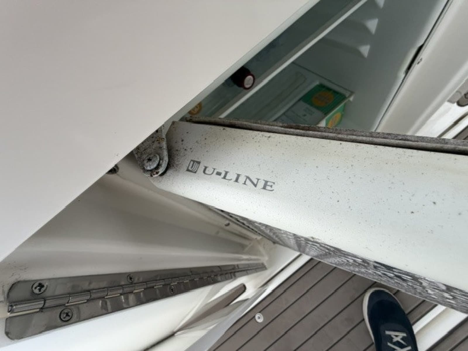2004 Cruisers 370 - Photo 25