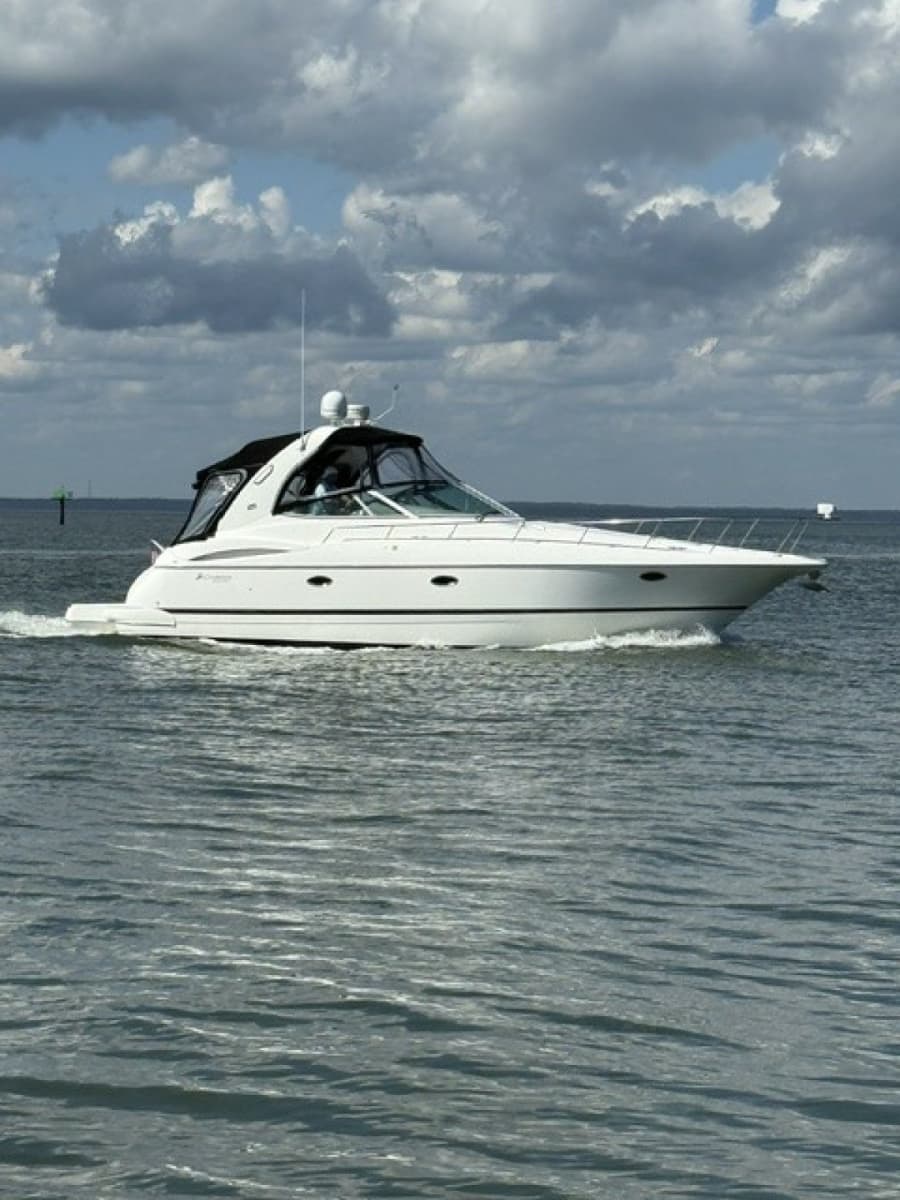 2004 Cruisers 370 - Photo 1