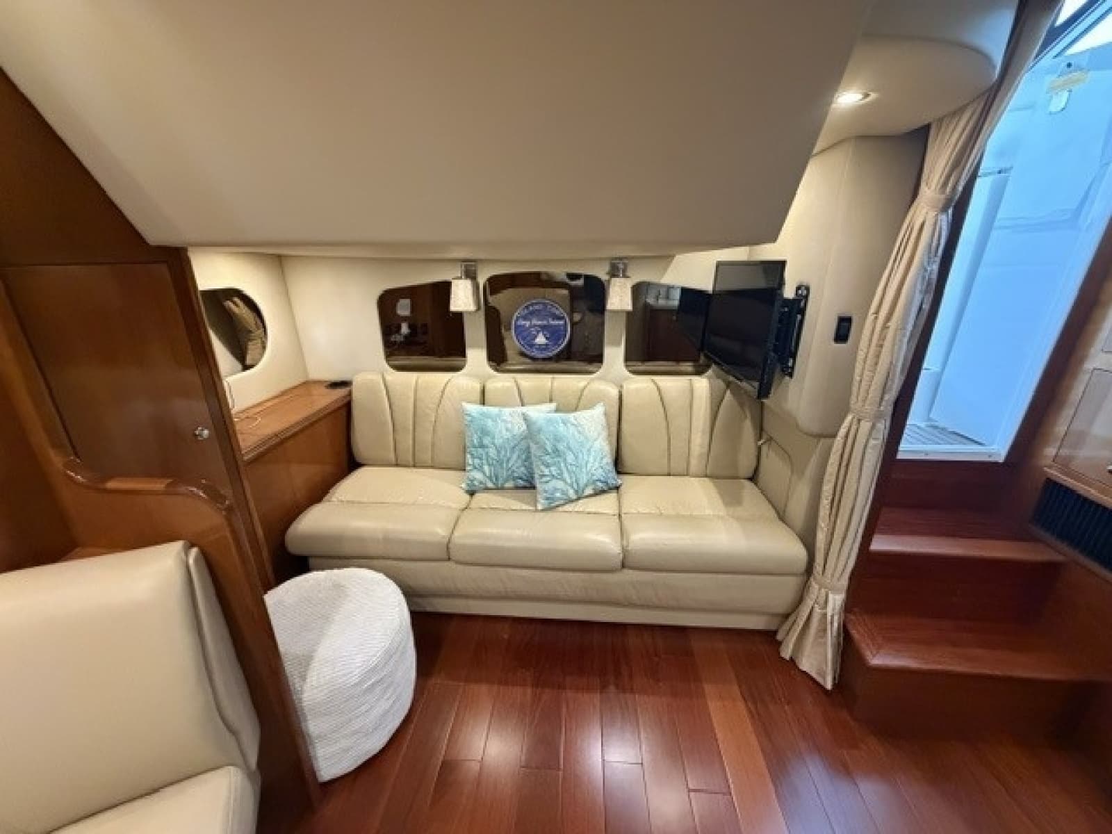 2004 Cruisers 370 - Photo 49