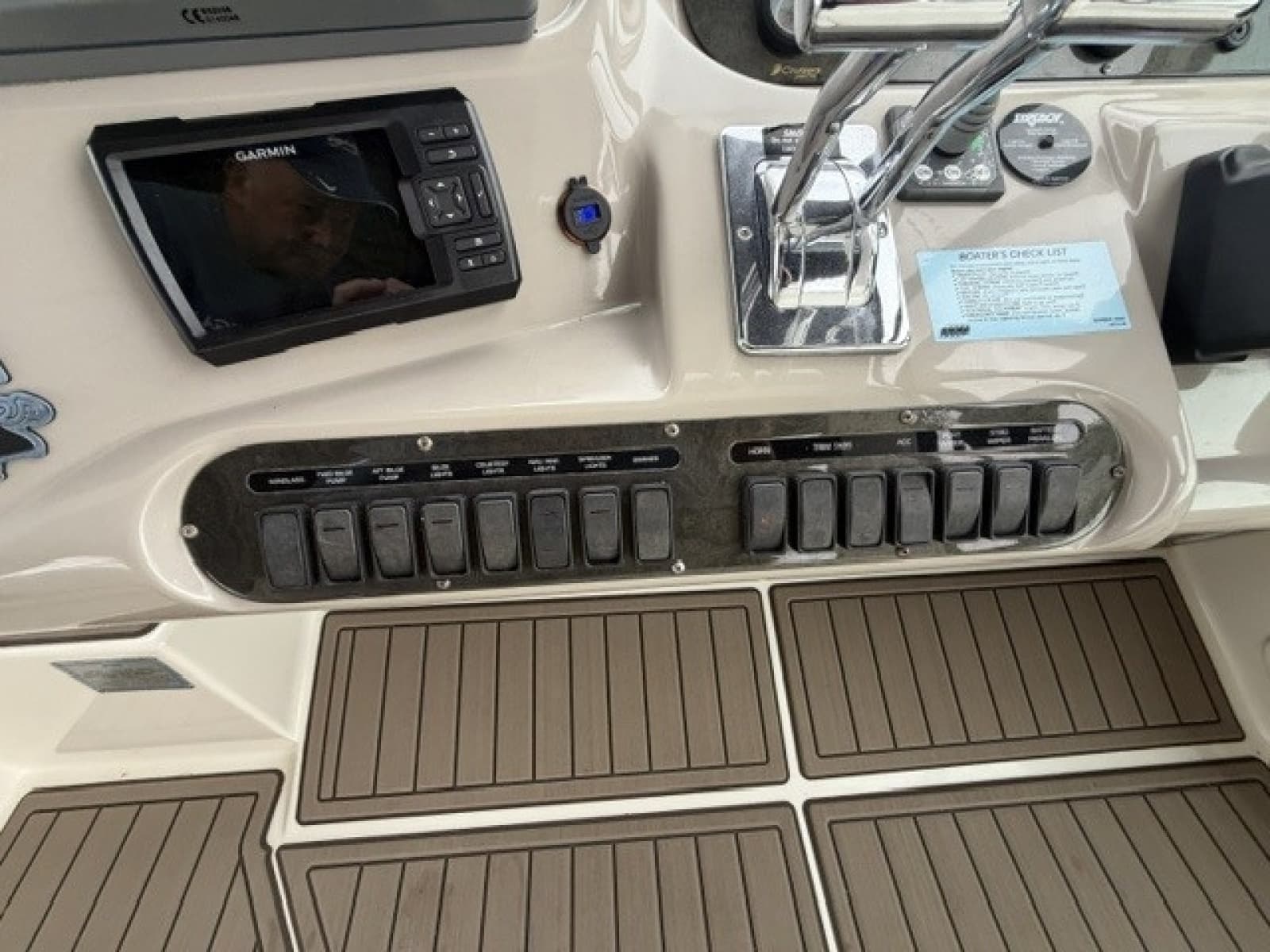2004 Cruisers 370 - Photo 40