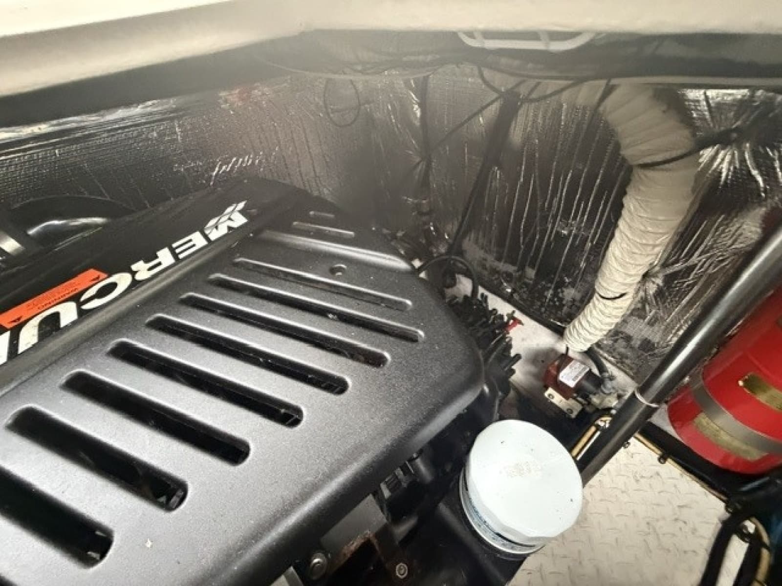 2004 Cruisers 370 - Photo 112