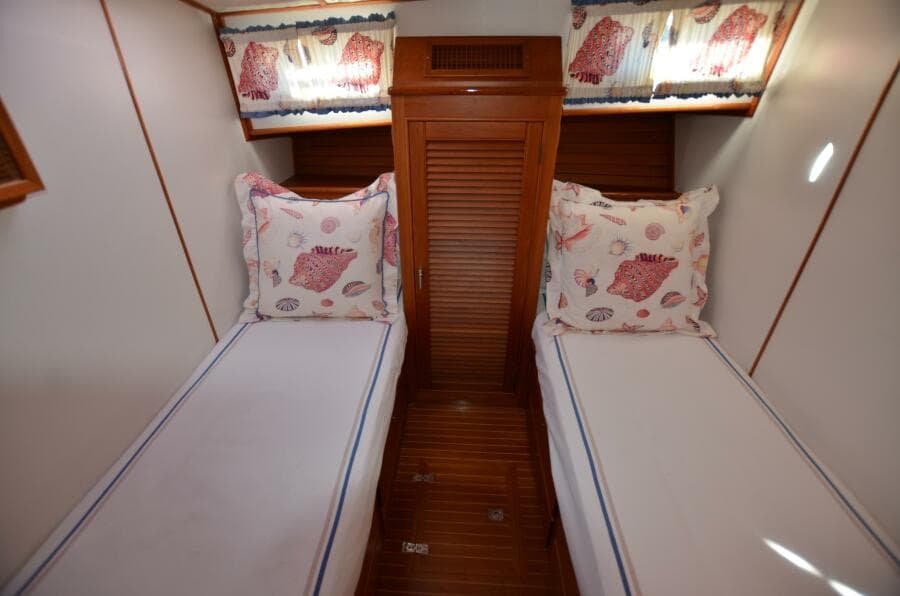 2000 Grand Banks Eastbay HX - Photo 39