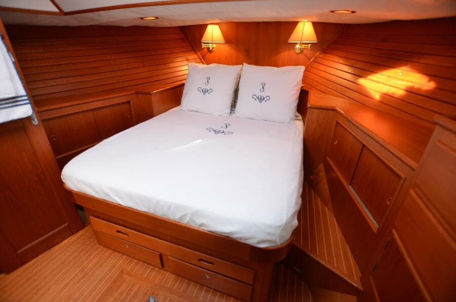 2000 Grand Banks Eastbay HX - Photo 32
