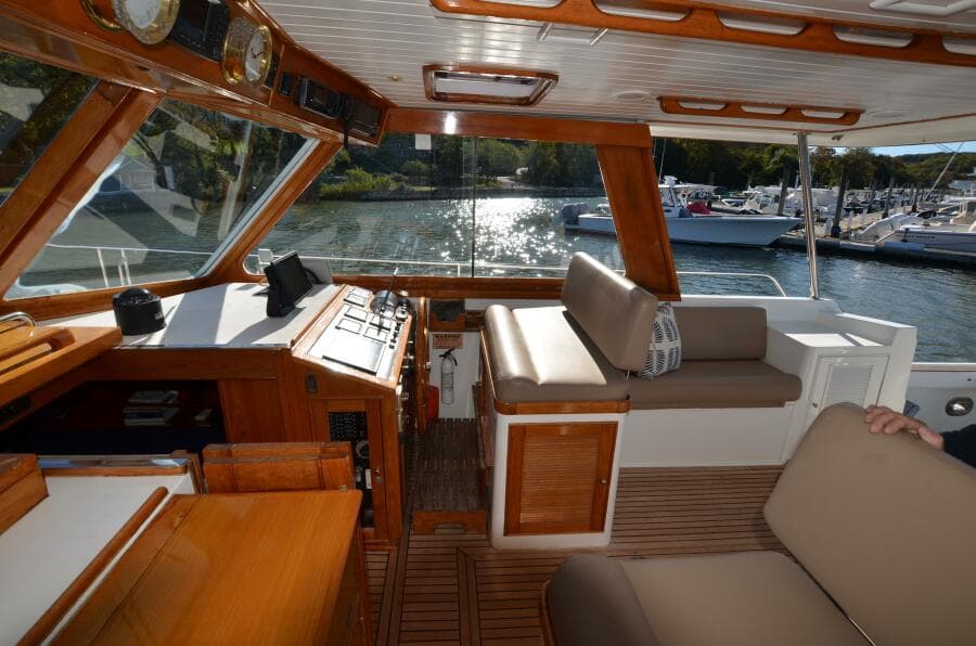2000 Grand Banks Eastbay HX - Photo 17