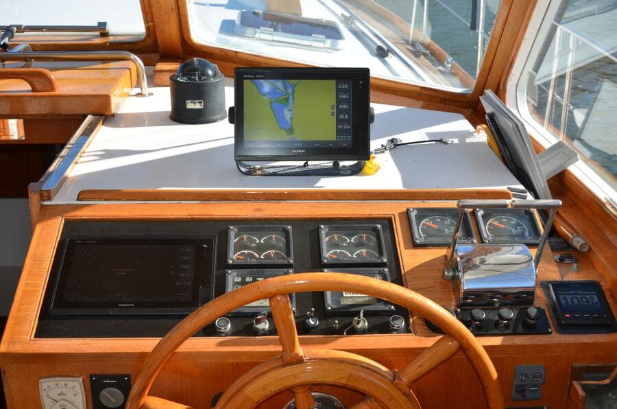 2000 Grand Banks Eastbay HX - Photo 18