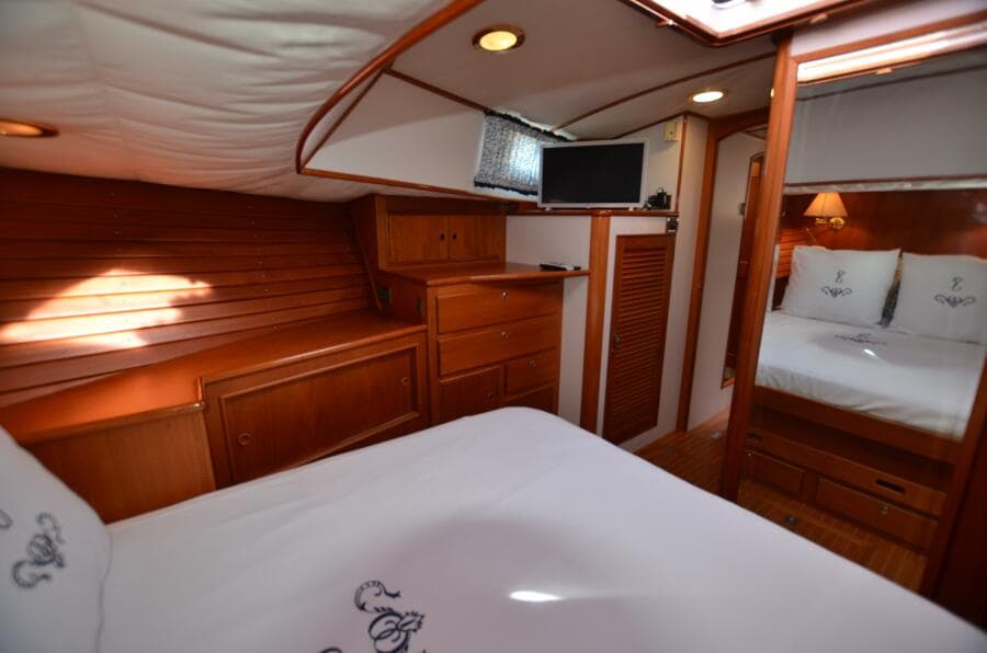 2000 Grand Banks Eastbay HX - Photo 36