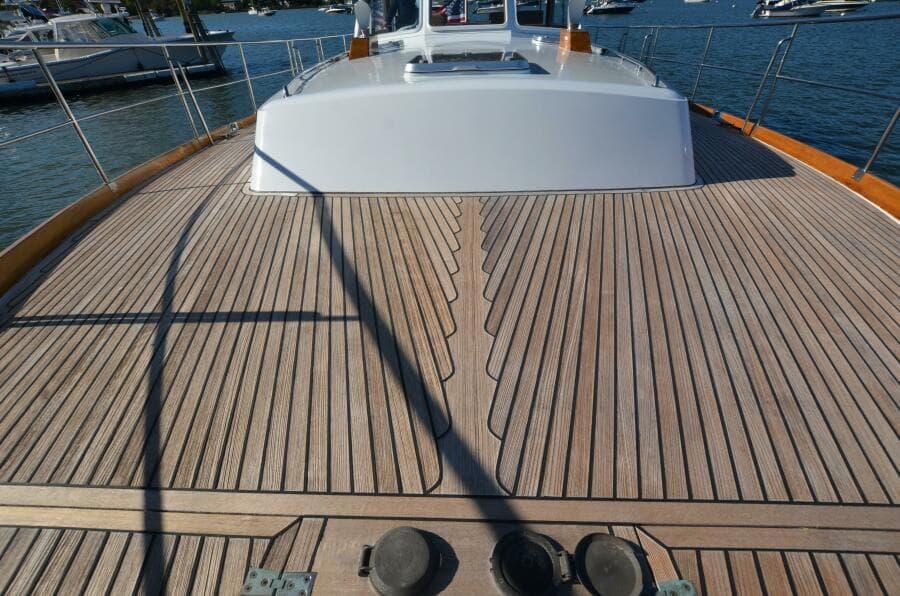 2000 Grand Banks Eastbay HX - Photo 11