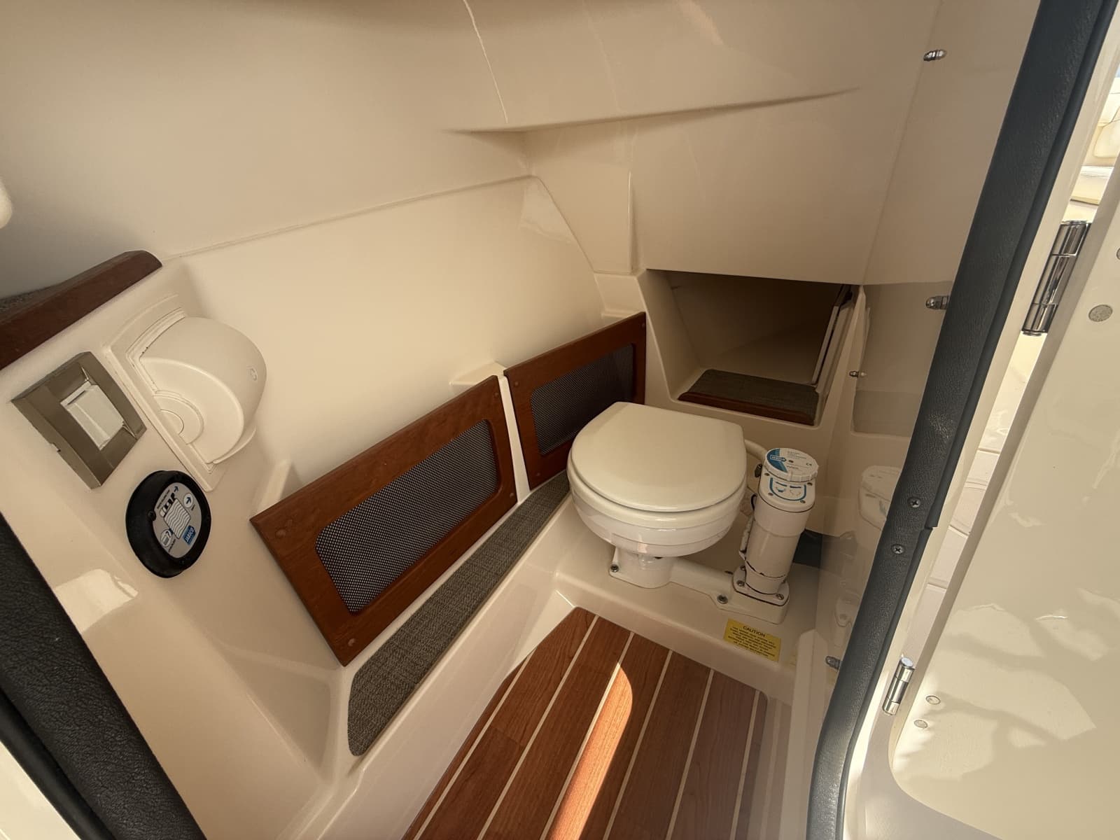 2018 Grady-White 235 Freedom - Photo 17
