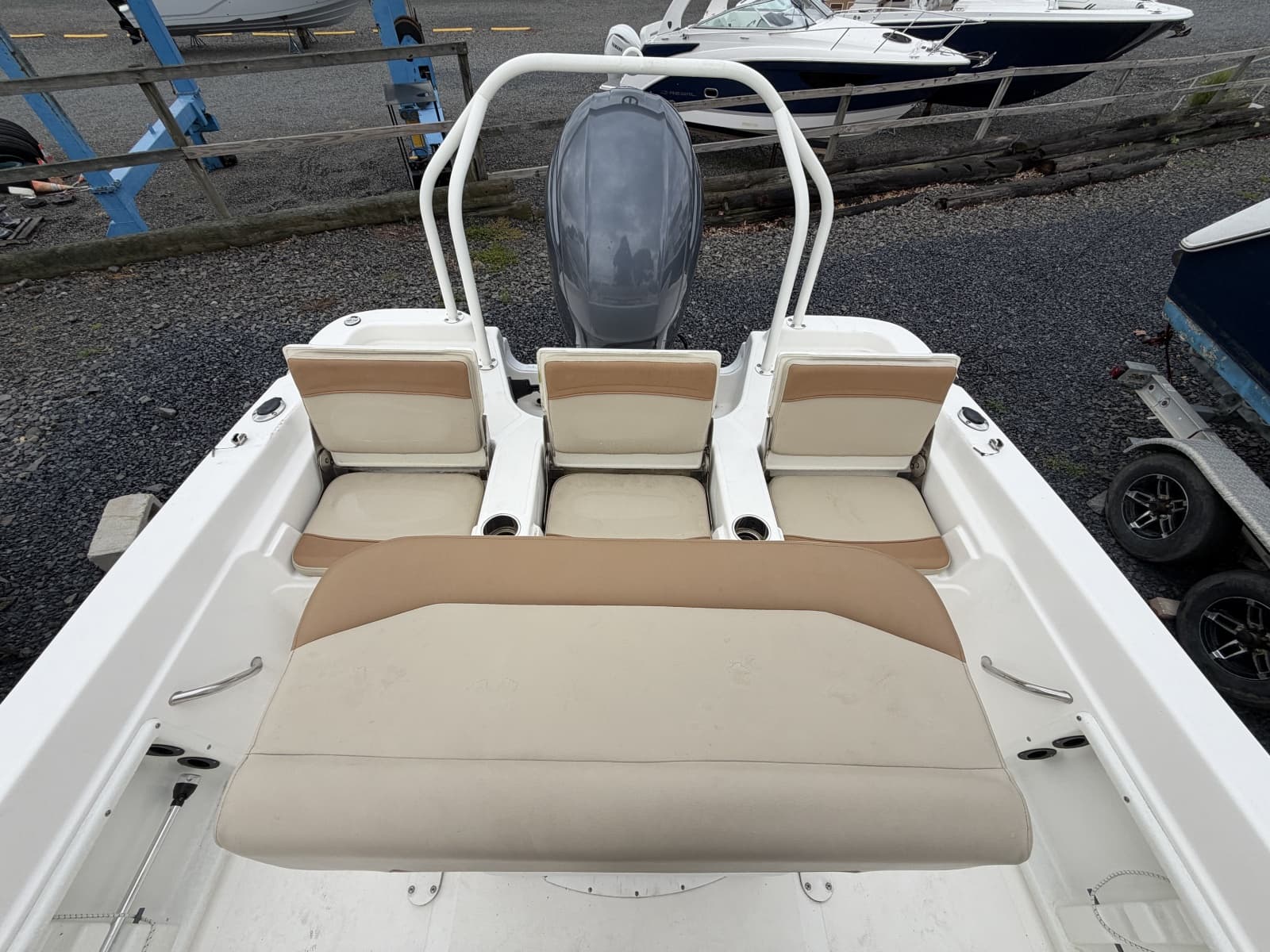 2023 NauticStar 211 Hybrid - Photo 4