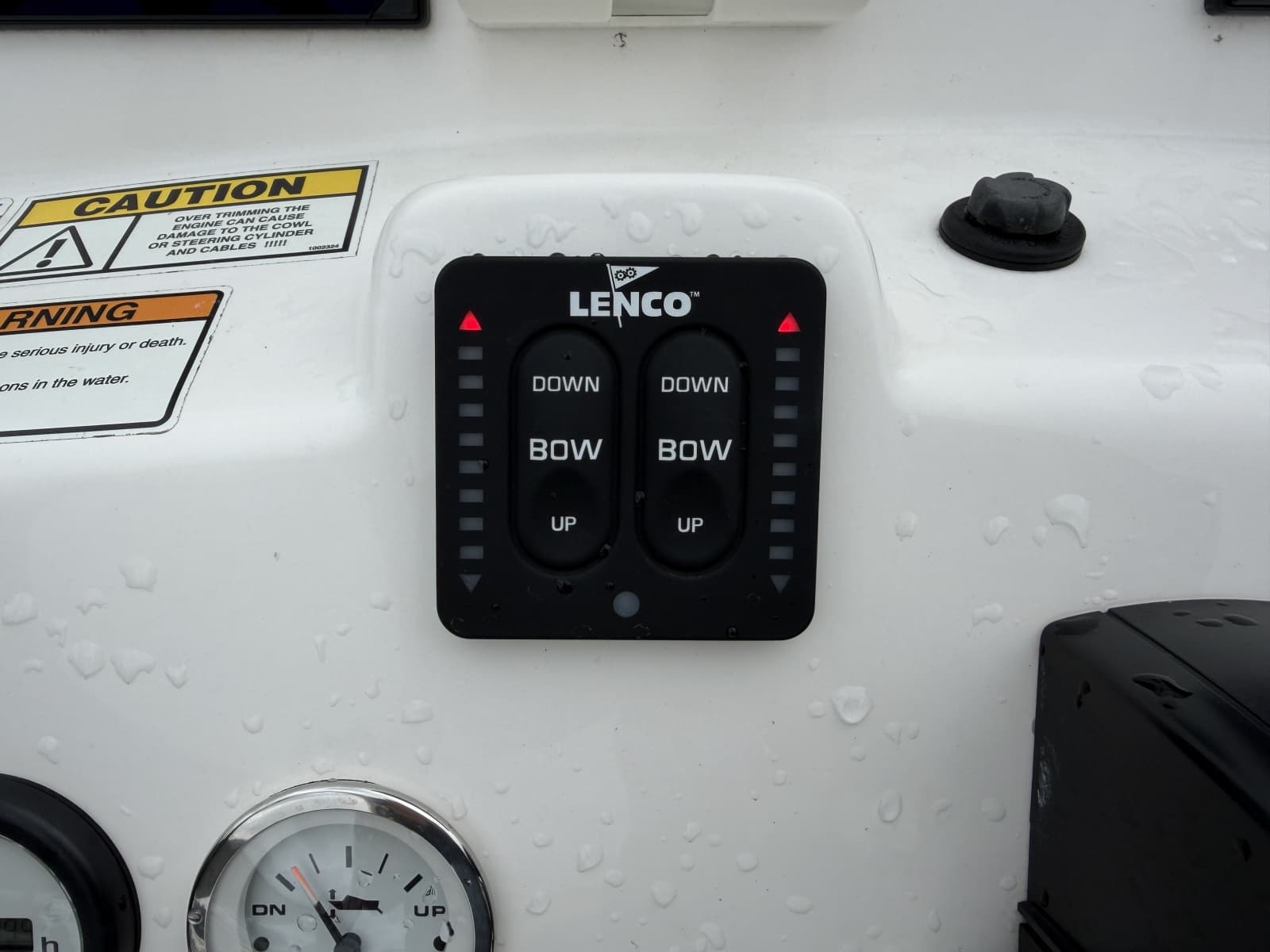 2023 NauticStar 211 Hybrid - Photo 12