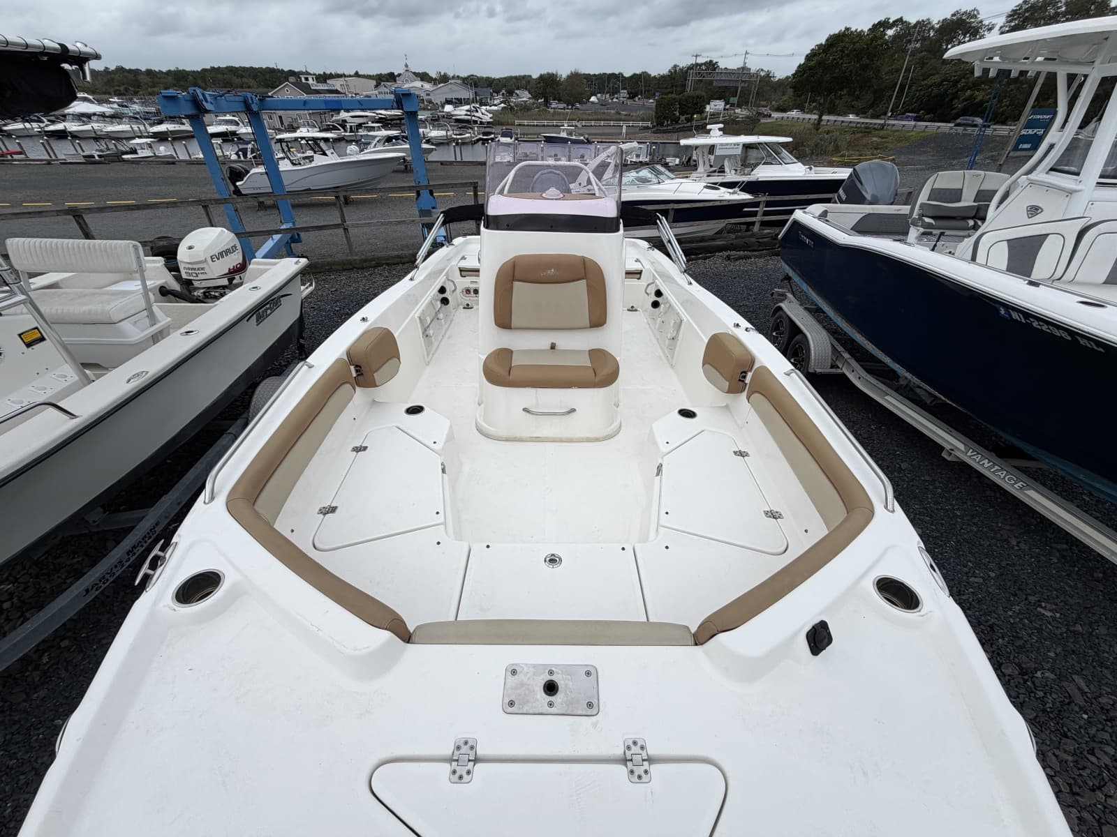 2023 NauticStar 211 Hybrid - Photo 15