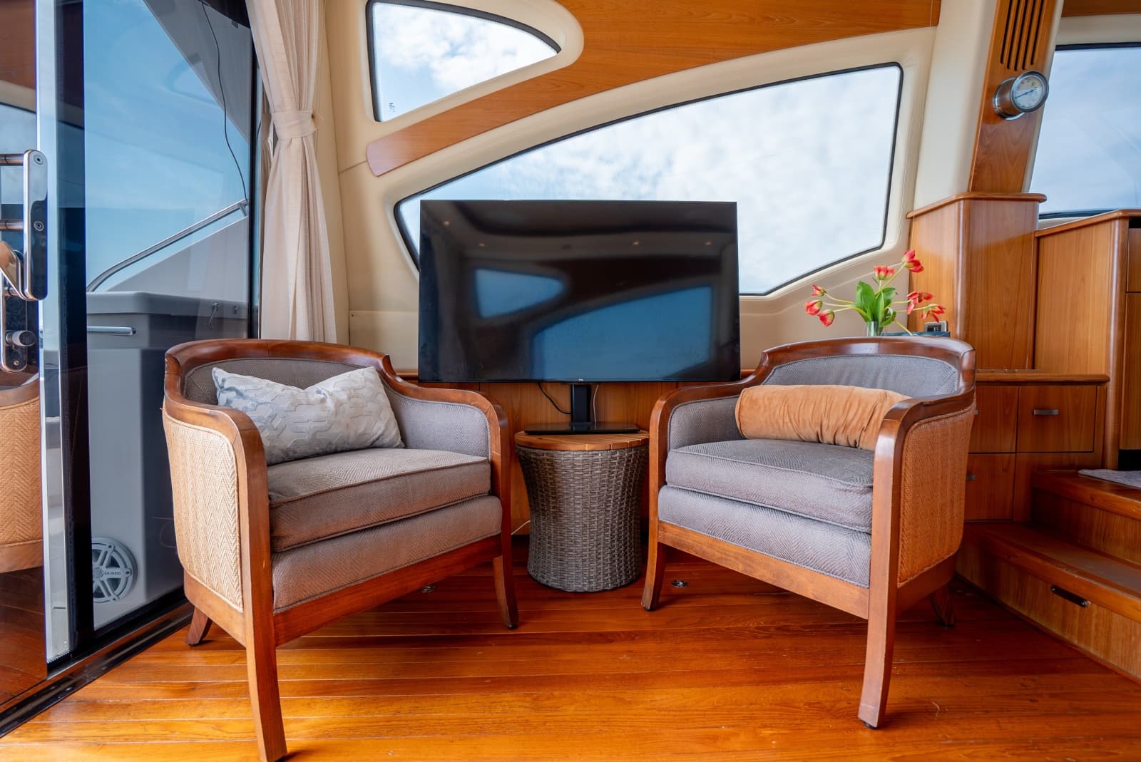 2009 Tiara Yachts 5800 Sovran - Photo 17