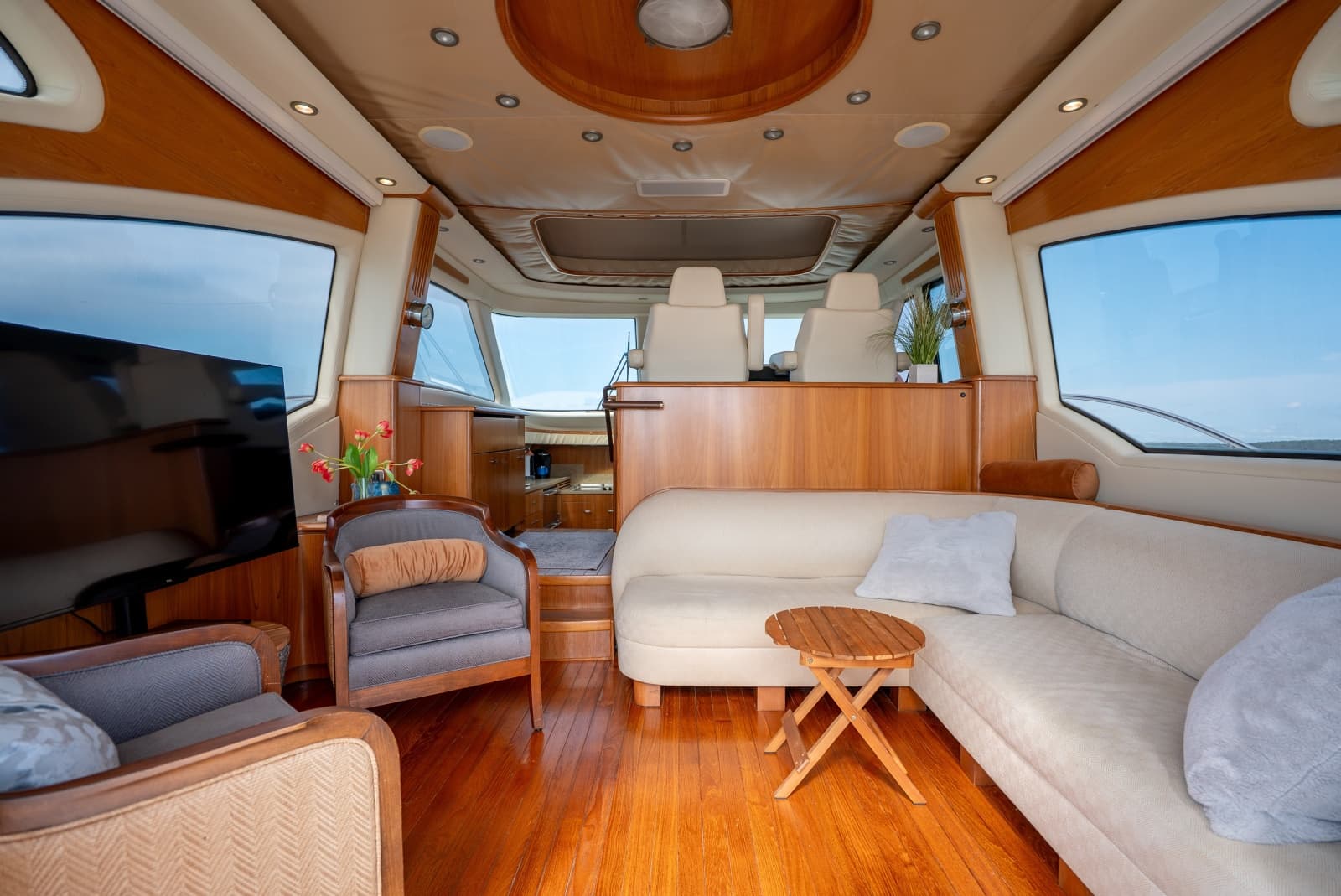 2009 Tiara Yachts 5800 Sovran - Photo 16
