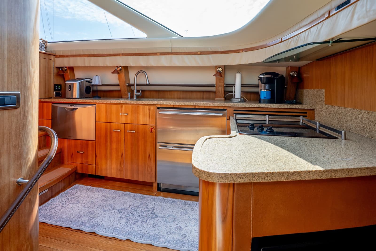 2009 Tiara Yachts 5800 Sovran - Photo 25