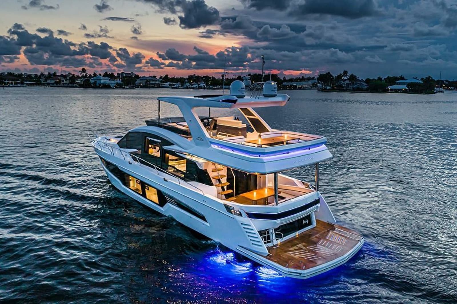 2025 Galeon 680 FLY - Photo 3