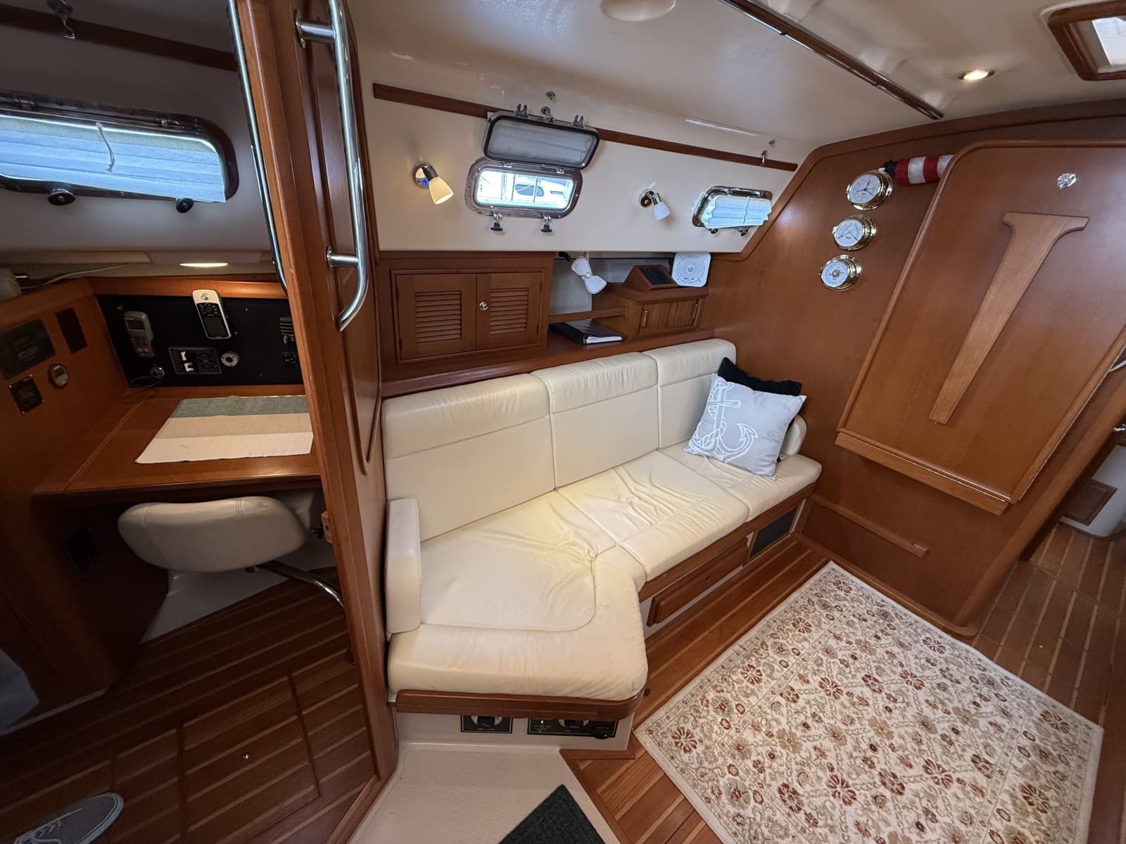 2005 Island Packet 370 - Photo 4