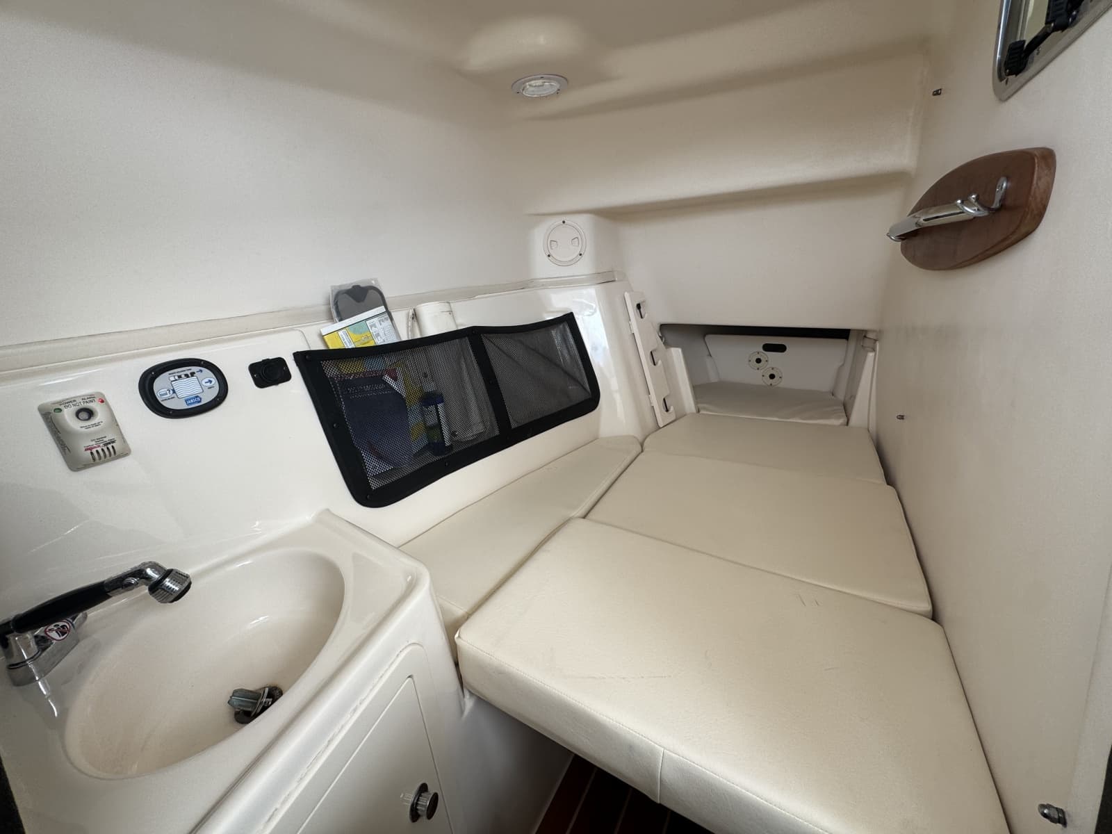 2017 Grady-White Freedom 307 - Photo 16