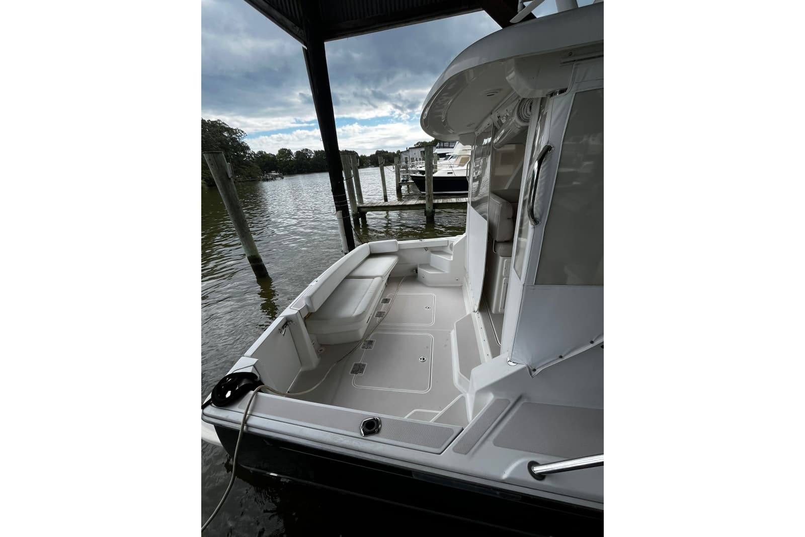 2009 Back Cove 33 - Photo 24