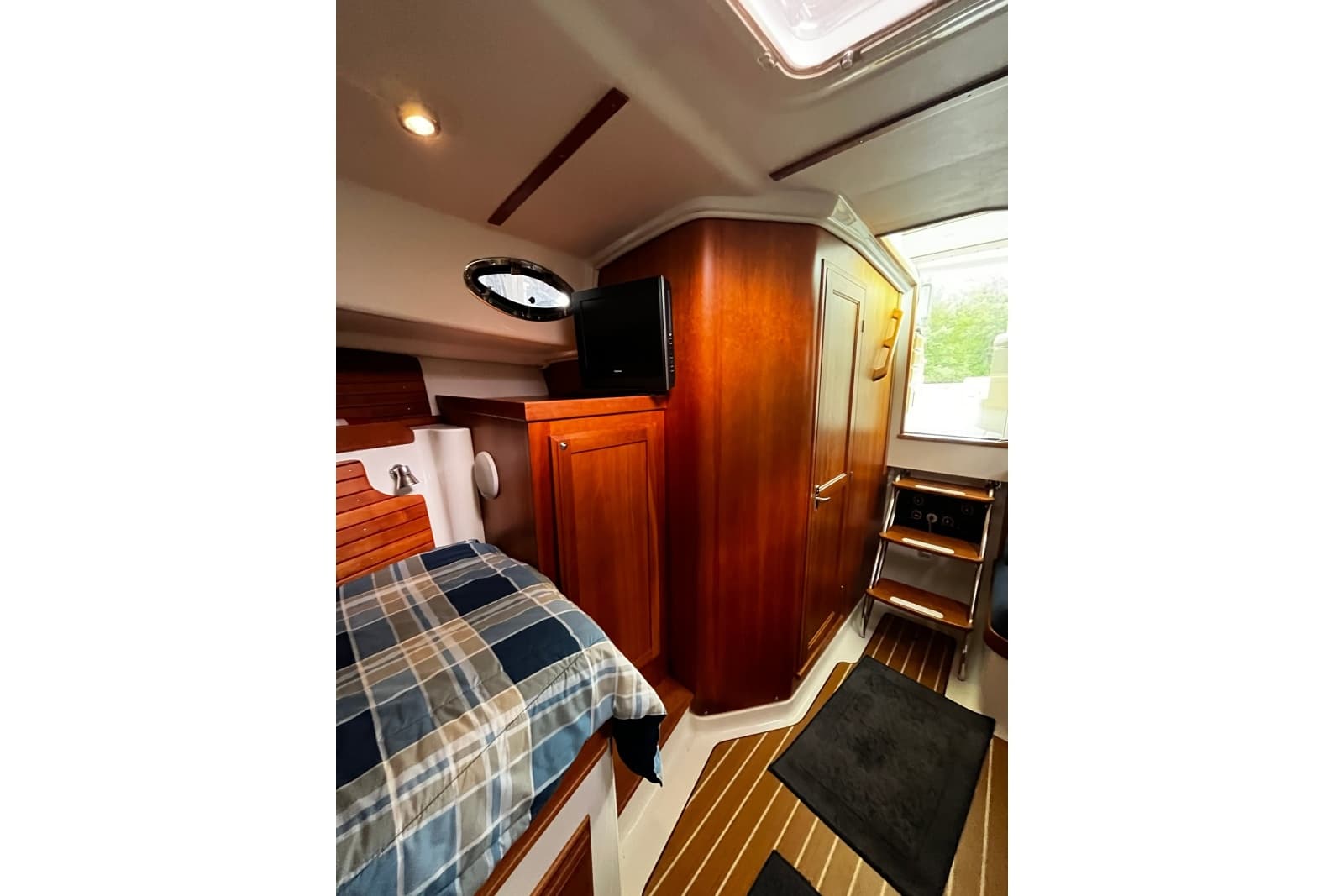 2009 Back Cove 33 - Photo 7