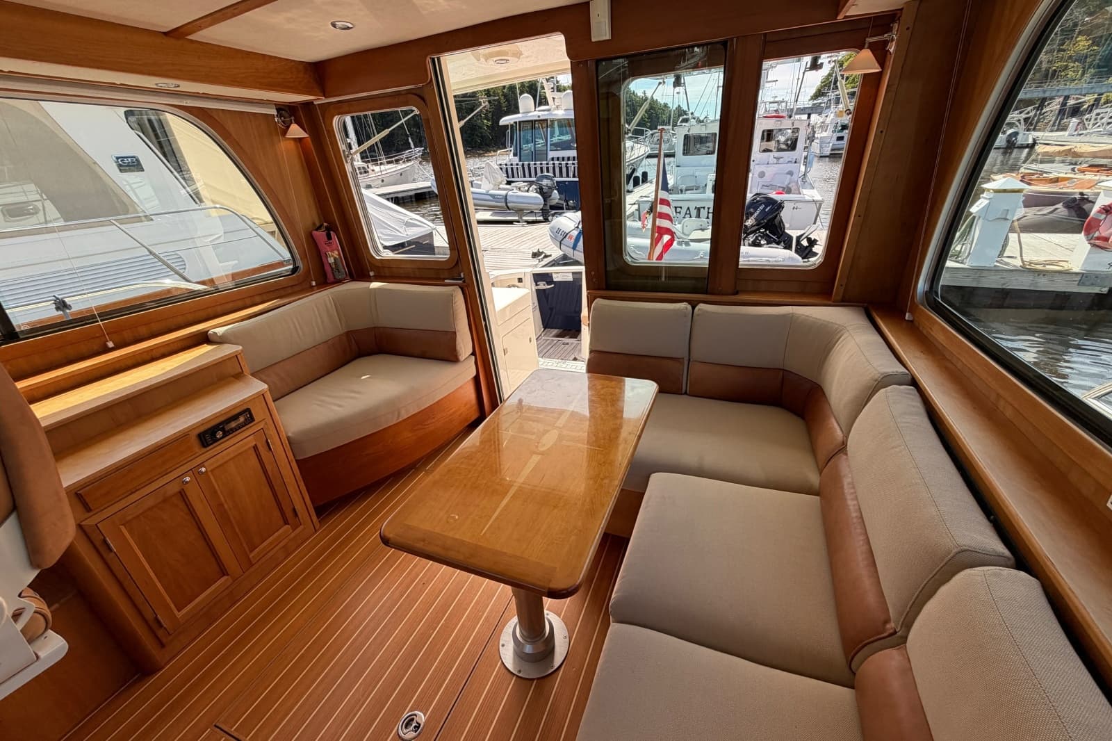 2011 Sabre 40 Sedan - Photo 21