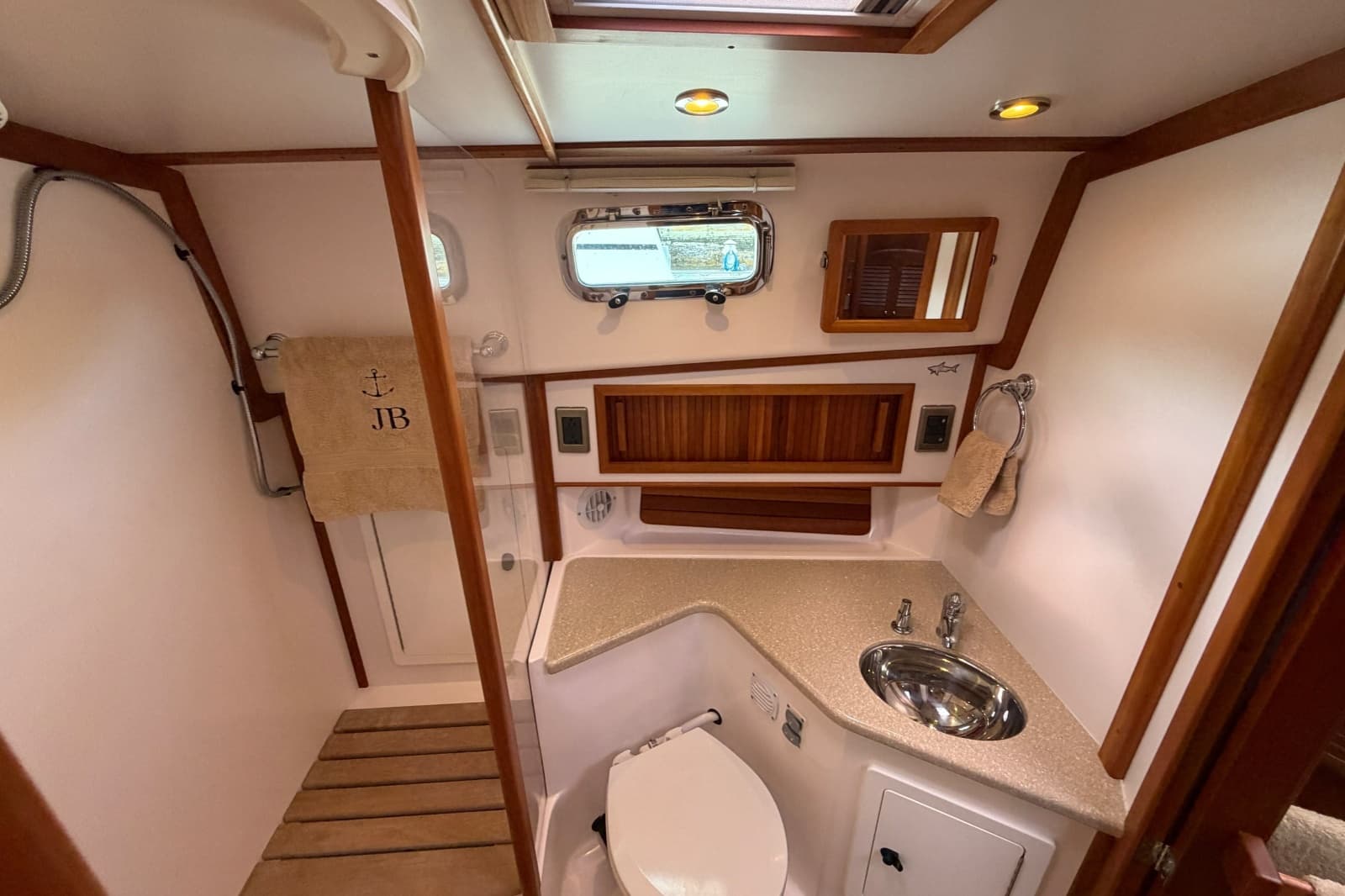 2011 Sabre 40 Sedan - Photo 63