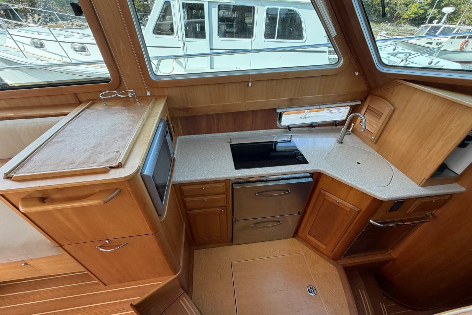 2011 Sabre 40 Sedan - Photo 40